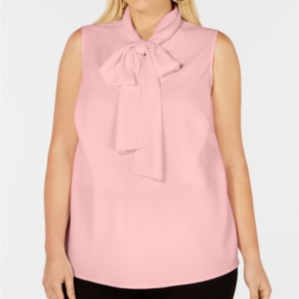 3/$10 Bar III Light Pink Sleeveless Blouse